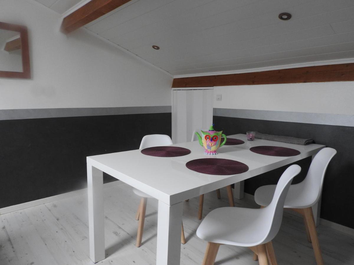 Appartement Mansarde Et Climatise 50 M2 Pompignan  外观 照片