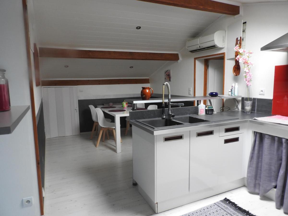 Appartement Mansarde Et Climatise 50 M2 Pompignan  外观 照片
