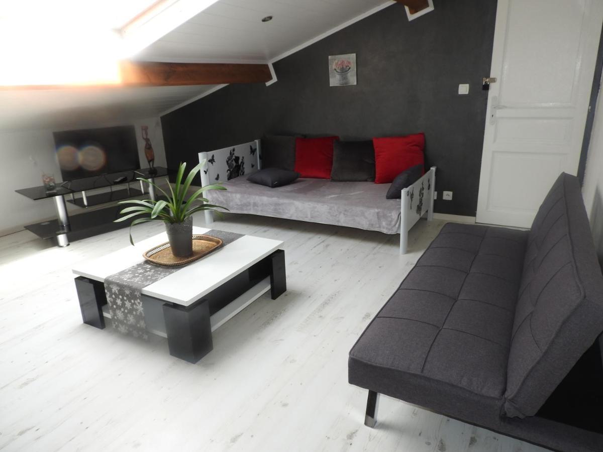 Appartement Mansarde Et Climatise 50 M2 Pompignan  外观 照片