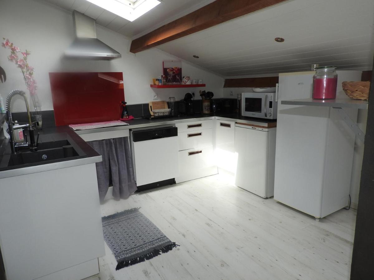 Appartement Mansarde Et Climatise 50 M2 Pompignan  外观 照片