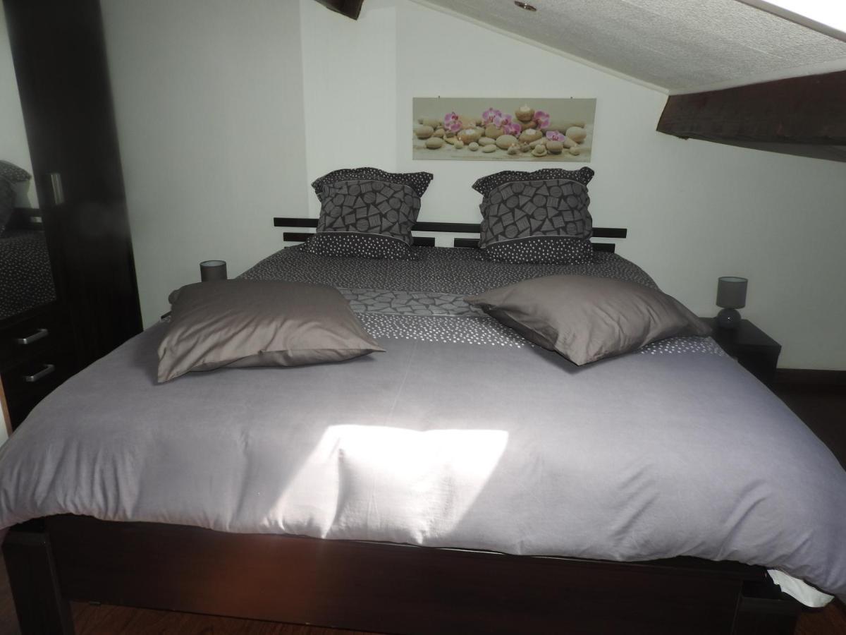 Appartement Mansarde Et Climatise 50 M2 Pompignan  外观 照片
